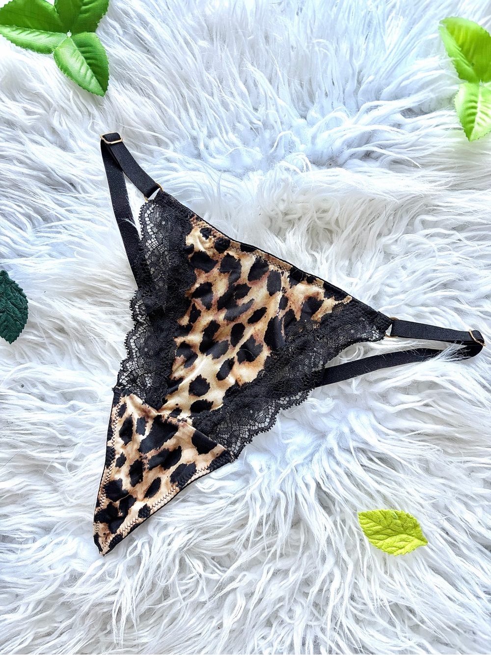 Victoria’s Secret V-String Animal Print Lace Thong